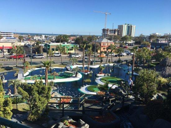 Mount Atlanticus Mini Golf